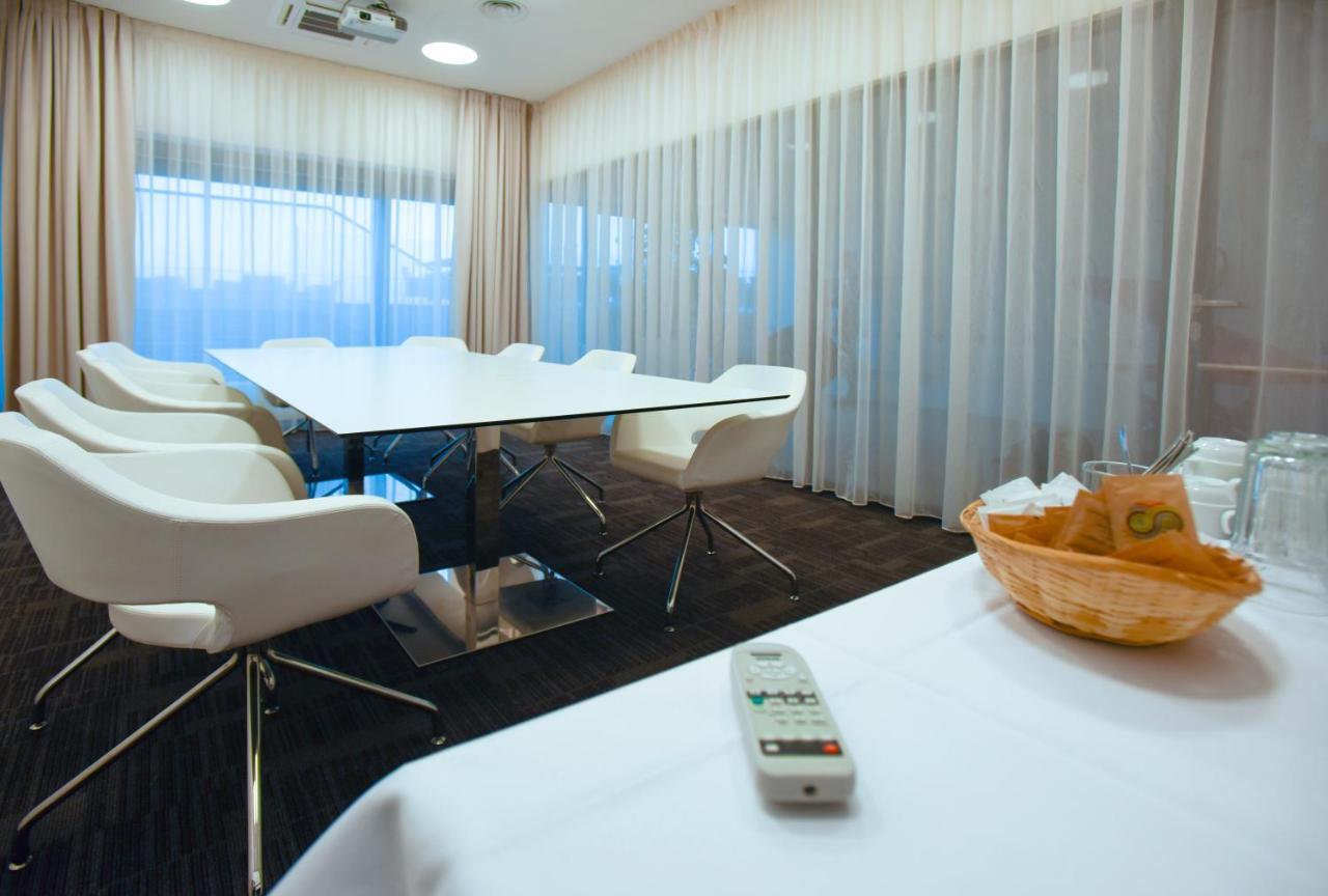 Hotel S-Port Veska Dolany  المظهر الخارجي الصورة