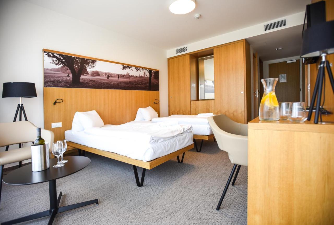 Hotel S-Port Veska Dolany  المظهر الخارجي الصورة