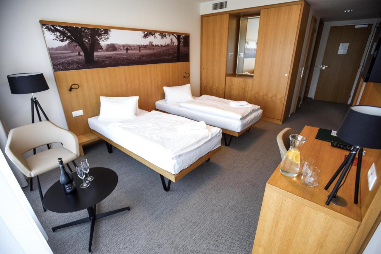 Hotel S-Port Veska Dolany  المظهر الخارجي الصورة